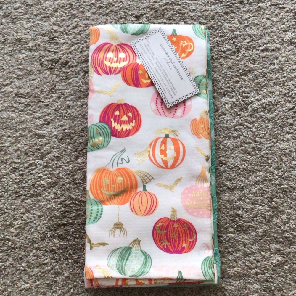 CUPCAKES & CASHMERE HALLOWEEN HAND TOWEL SET (3) - NWT